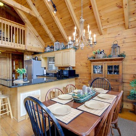 Smoky Mountains Cabin With Hot Tub, Deck And Views! Сивиървил Екстериор снимка