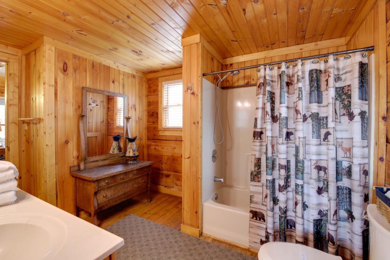 Smoky Mountains Cabin With Hot Tub, Deck And Views! Сивиървил Екстериор снимка