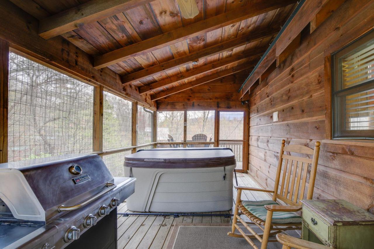 Smoky Mountains Cabin With Hot Tub, Deck And Views! Сивиървил Екстериор снимка