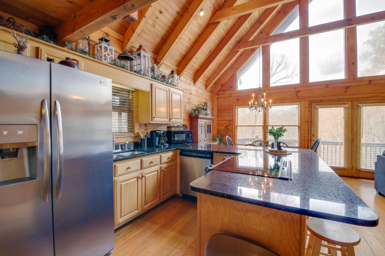 Smoky Mountains Cabin With Hot Tub, Deck And Views! Сивиървил Екстериор снимка